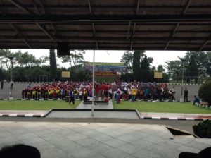 Polisi Kecil dari perwakilan SD se Jawa Barat dalam sesi latihan untuk acara pembukaan Bhayangkara Cup 2016