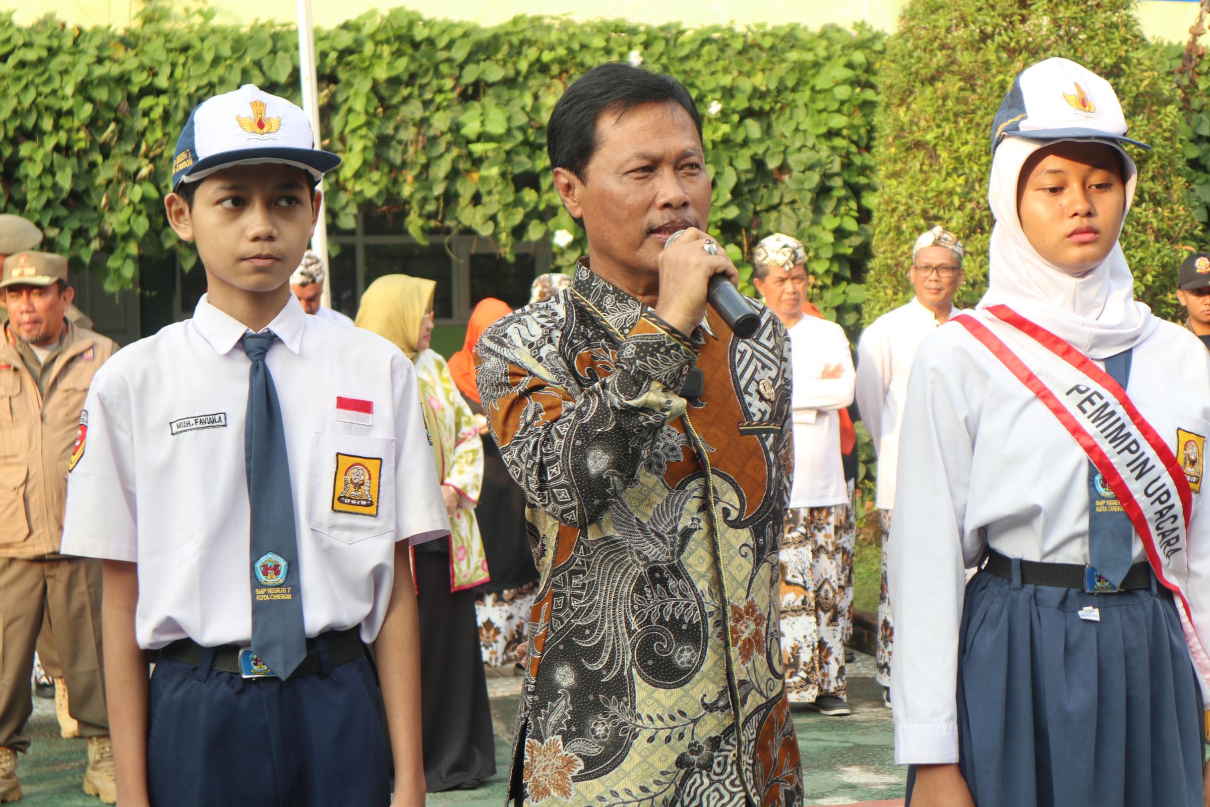 Pemkot Cirebon Berlakukan Jam Malam, Disiplin Waktu dan Lindungi Generasi Muda