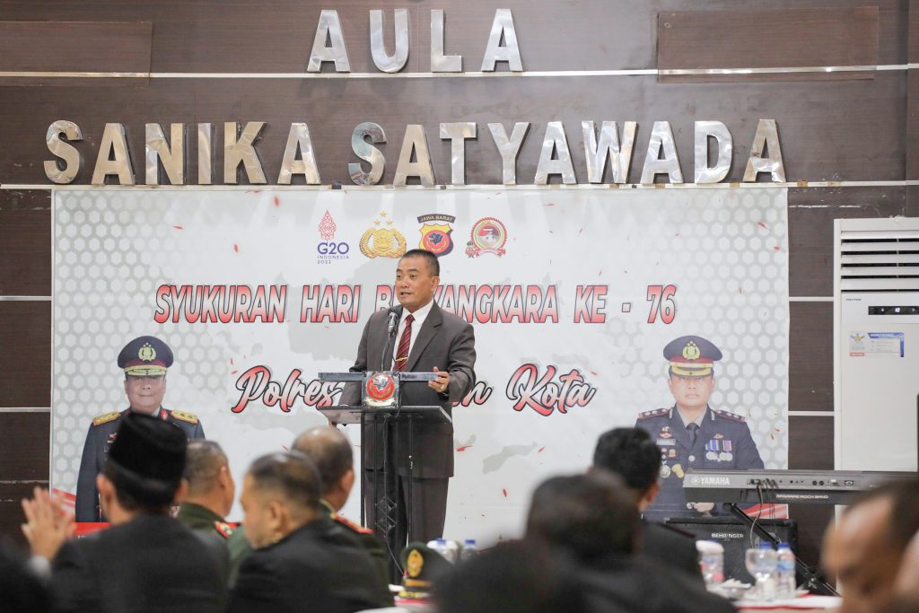Hadiri Peringatan Hari Bhayangkara ke-76, Wali Kota Apresiasi Kinerja Polri