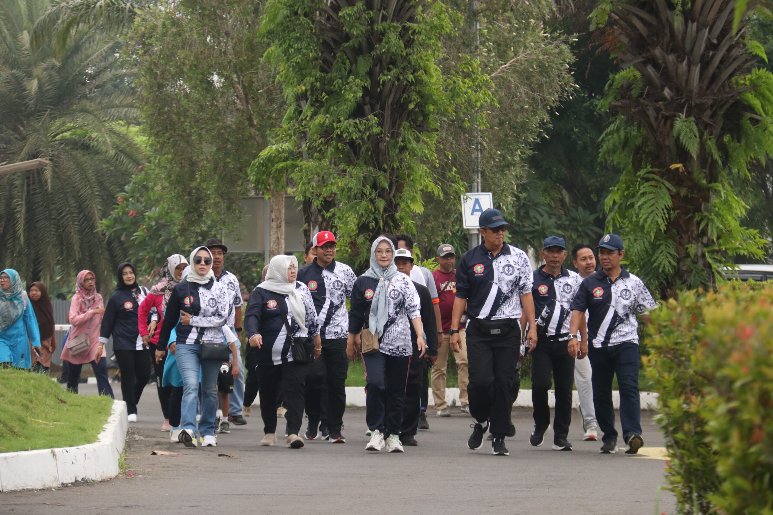 Jalan Sehat PGRI 2024, Pj Wali Kota Apresiasi Peran Guru dalam Meningkatkan Pendidikan