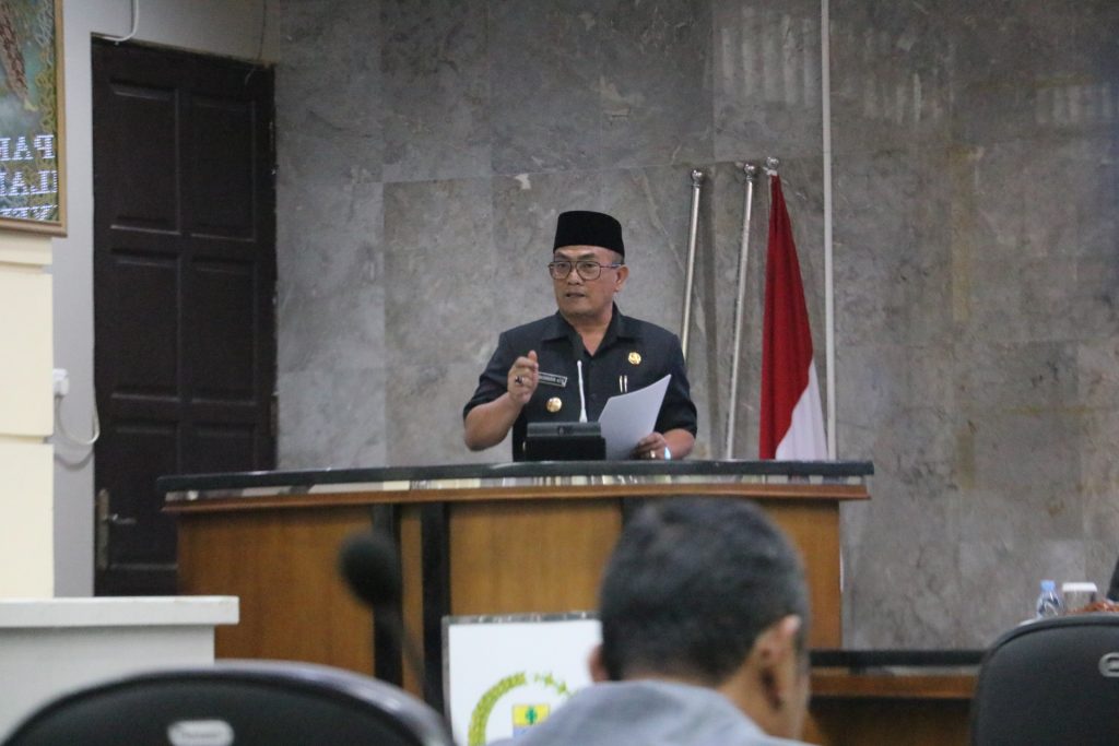 Wali Kota Cirebon Sampaikan Dua Raperda ke DPRD