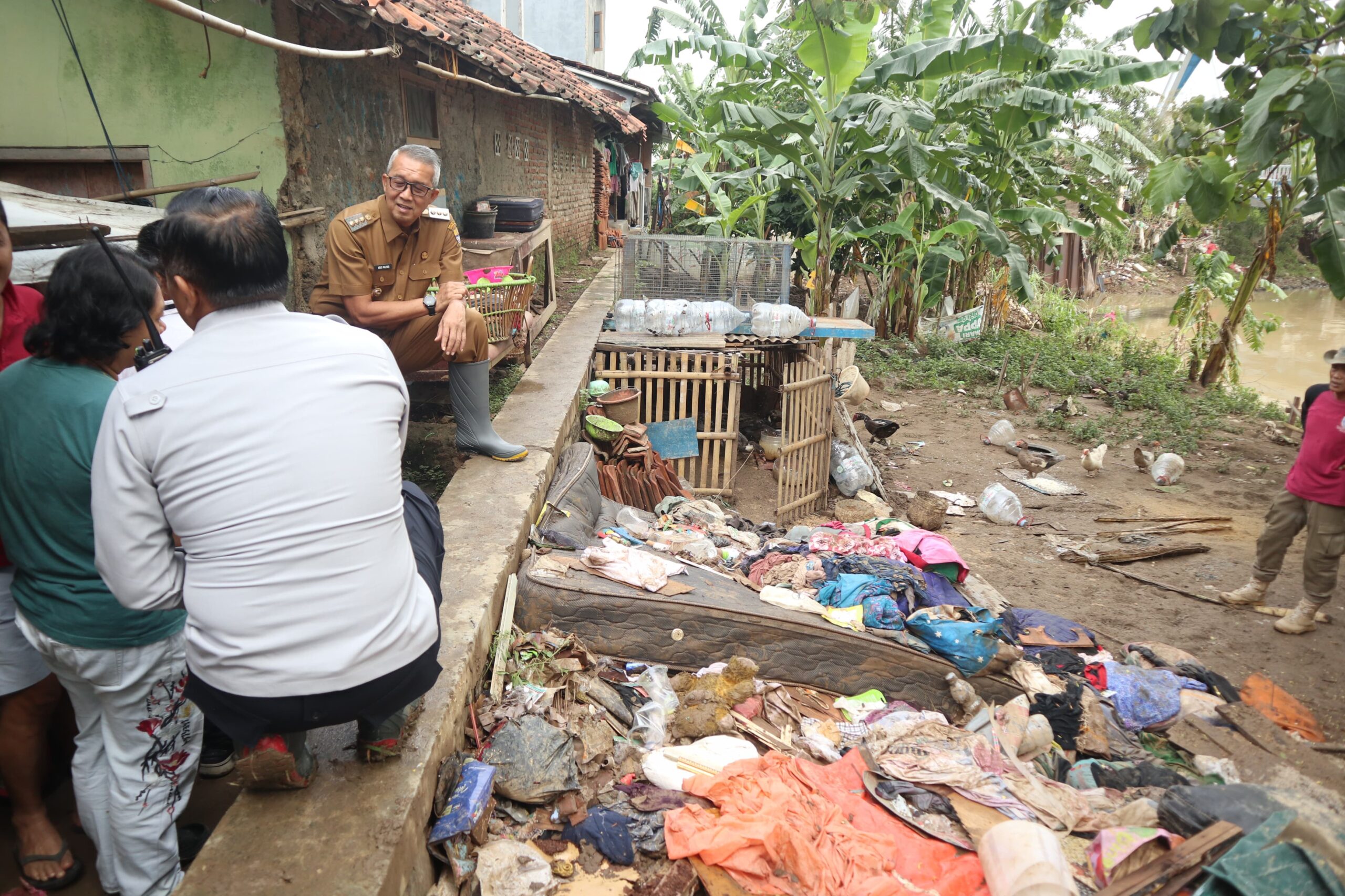 Tahap Rehabilitasi Pascabanjir, Pj Wali Kota Ajak Masyarakat Jaga Kebersihan Sungai