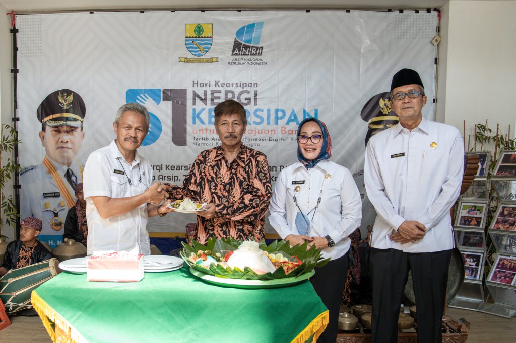 Pemda Kota Cirebon Dorong Digitalisasi Arsip